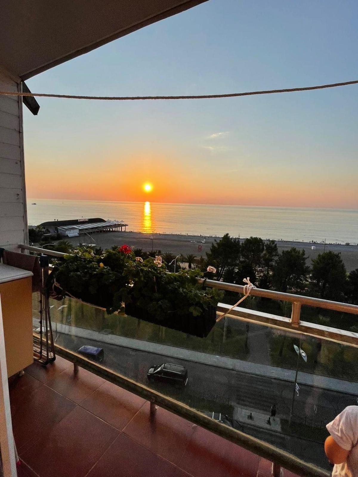 Apartment Irma Rustaveli 57 바투미 외부 사진