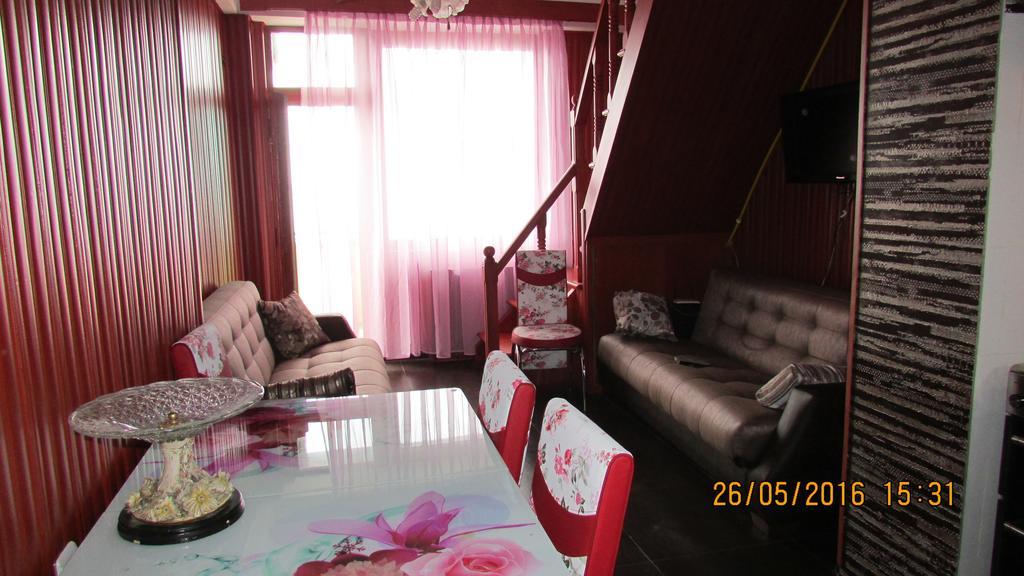 Apartment Irma Rustaveli 57 바투미 외부 사진